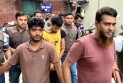 বগুড়ায় পুলিশ পরিচয়ে ১০২ ভরি স্বর্ণ ছিনতাই, ৮৮ লাখ টাকাসহ গ্রেপ্তার ৪