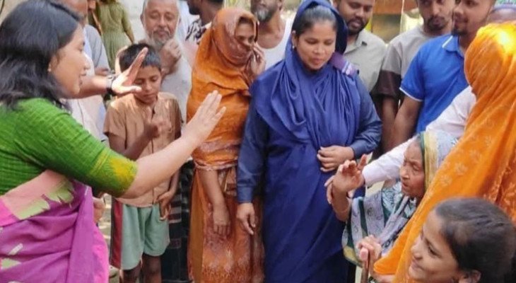 ছয় ছেলের পাকা বাড়ি, তবু মায়ের ঠাঁই হয়নি কারও ঘরে