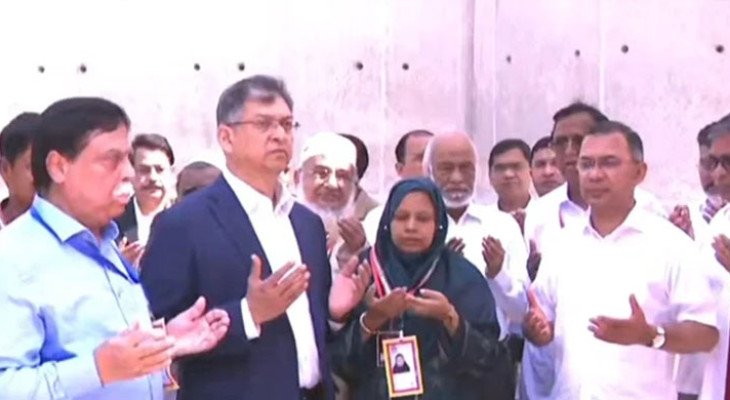 ওসমানী উদ্যানে ‘জুলাই স্মৃতিস্তম্ভ’ উদ্বোধন করলেন প্রধানমন্ত্রী তারেক রহমান