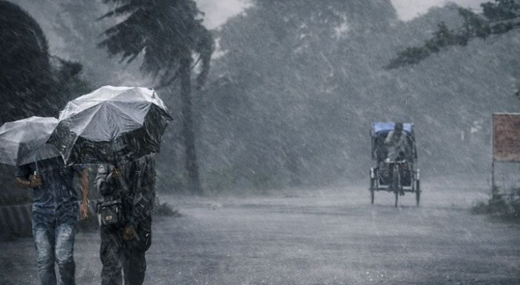 বঙ্গোপসাগরে ঘূর্ণিঝড়ের শঙ্কা, দেশের তিন বিভাগে বৃষ্টি-বজ্রবৃষ্টির পূর্বাভাস