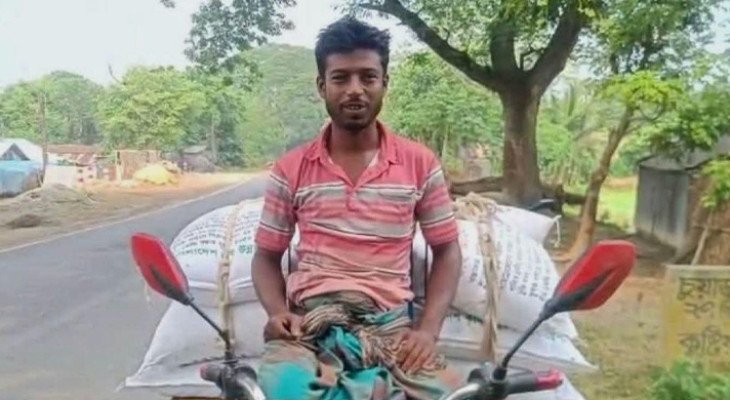 জীবননগর থানায় জব্দ ৯১২ বস্তা সার বিক্রিতে অনিয়মের অভিযোগ