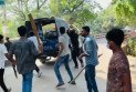 গোপালগঞ্জে ‘জয় বাংলা’ স্লোগান দিয়ে পুলিশের ওপর নিষিদ্ধ ছাত্রলীগের হামলা