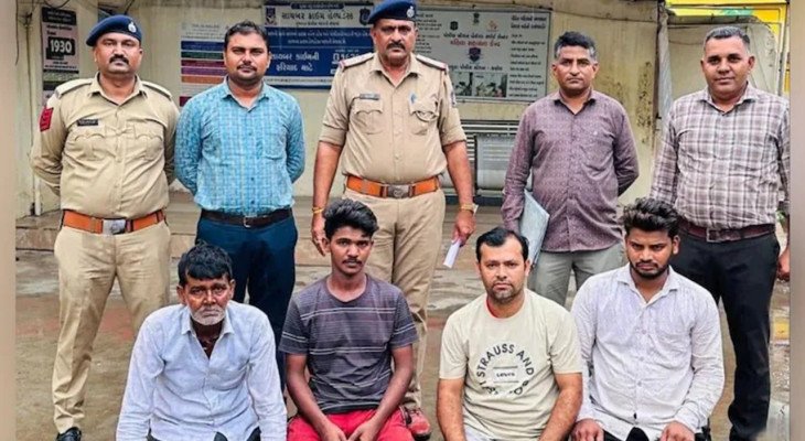 ভারতের গুজরাটে গরু জবাইয়ের দায়ে ৩ জনের যাবজ্জীবন কারাদণ্ড