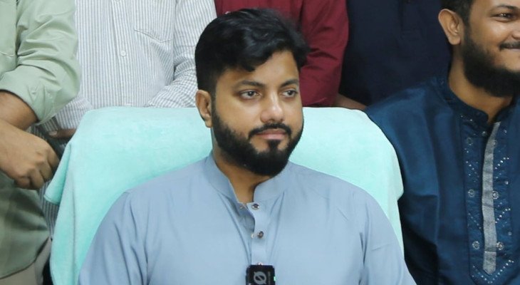 মন্ত্রিসভা থেকে ইশরাক হোসেনকে পদত্যাগের নির্দেশ প্রধানমন্ত্রীর