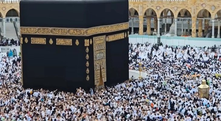 ওমরাহযাত্রীদের সুবিধায় সৌদি আরবের নতুন ডিজিটাল প্রযুক্তি