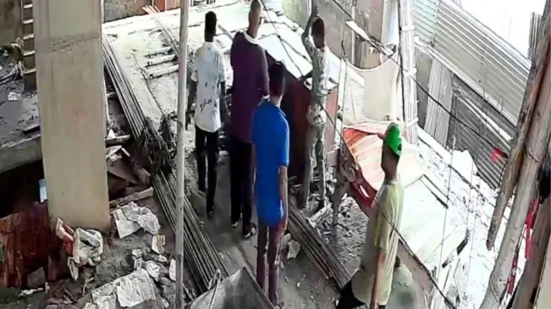 ৪০ লাখ টাকা চাঁদা না দেওয়ায় আবাসন প্রতিষ্ঠানে হামলা, ট্রাক এনে লুটপাট