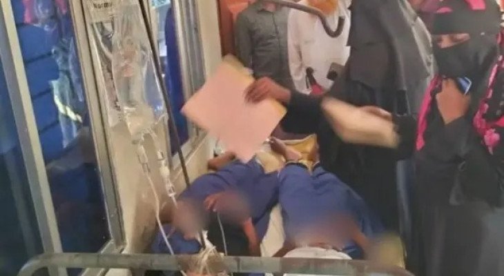 পটুয়াখালীতে ক্লাস চলাকালে হঠাৎ অসুস্থ ১০ শিক্ষার্থী, আতঙ্কে অভিভাবকরা