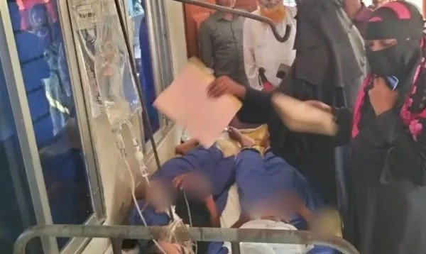 পটুয়াখালীতে ক্লাস চলাকালে হঠাৎ অসুস্থ ১০ শিক্ষার্থী, আতঙ্কে অভিভাবকরা