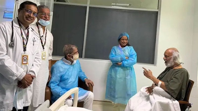 হাসপাতালে ড. মঈন খানকে দেখতে গেলেন রাষ্ট্রপতি