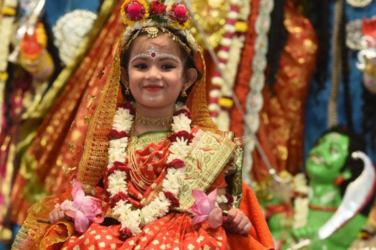 দুর্গাপূজার মহাঅষ্টমী আজ, রামকৃষ্ণ মিশনে কুমারী পূজা