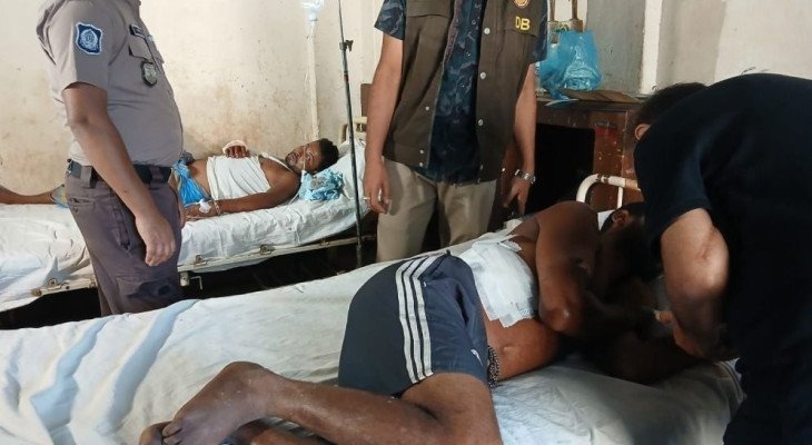 বাংলাদেশি ভেবে নিজ দেশের দুই নাগরিককে গুলি করে সীমান্তে ফেলে গেল বিএসএফ