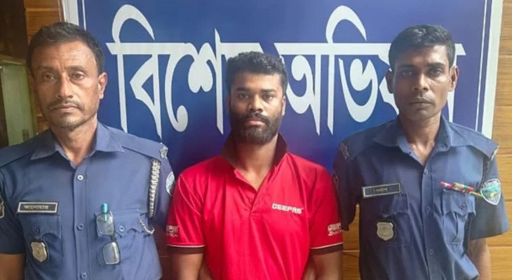 অস্ত্র হাতে ভাইরাল হওয়া সেই ‘বুলেট শিবলু’ শ্বশুরবাড়ি থেকে গ্রেপ্তার