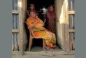 ফ্যামিলি কার্ডের ছবি তোলার কথা বলে বিধবার স্বর্ণের দুল নিয়ে উধাও
