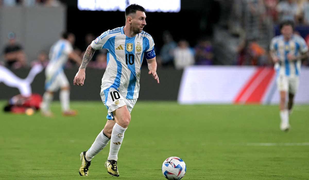 messi2_Dhakaprokash.jpg