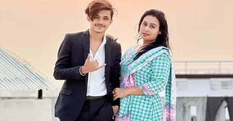 dhakaprokash- laila mamun.jpg