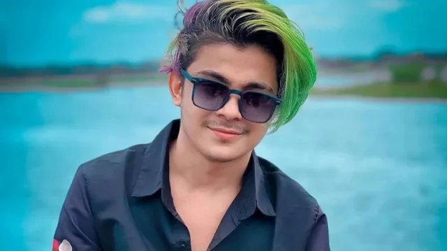 prince mamun_Dhakaprokoash.jpg