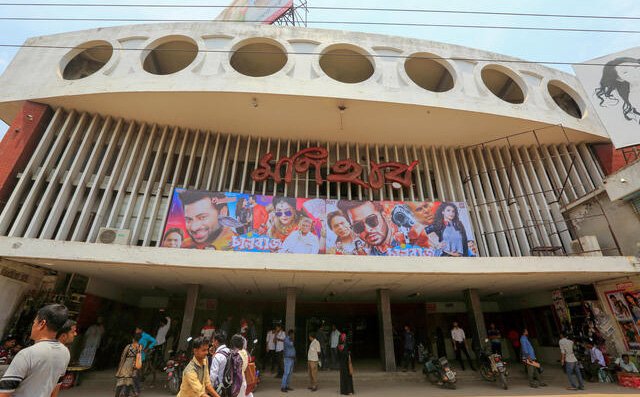 monihar cinemahall1_Dhakaprokash.jpg
