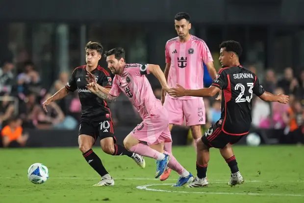 messi2_Dhakaprokash.jpg