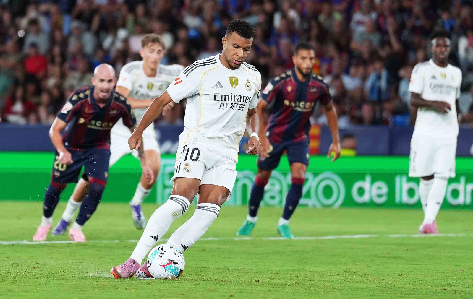 real madrid1_Dhakaprokash.jpg