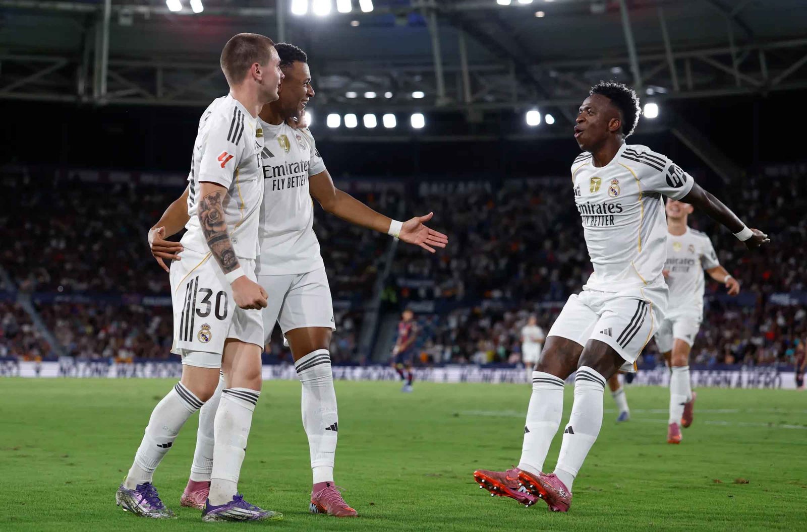 real madrid2_Dhakaprokash.jpg