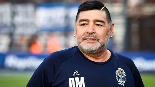 maradona4_Dhakaprokash.jpg