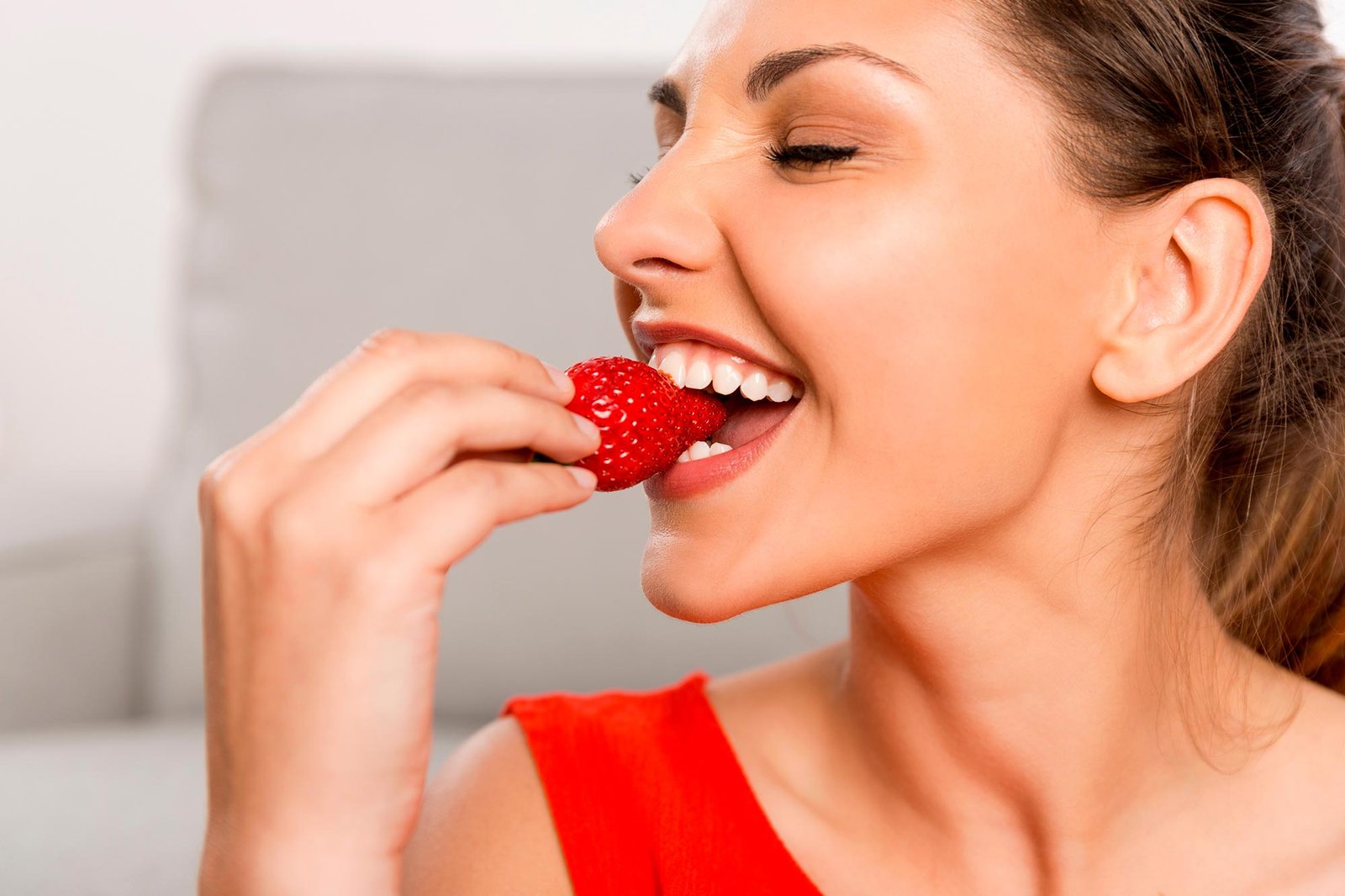 Eating-a-Strawberry.jpg
