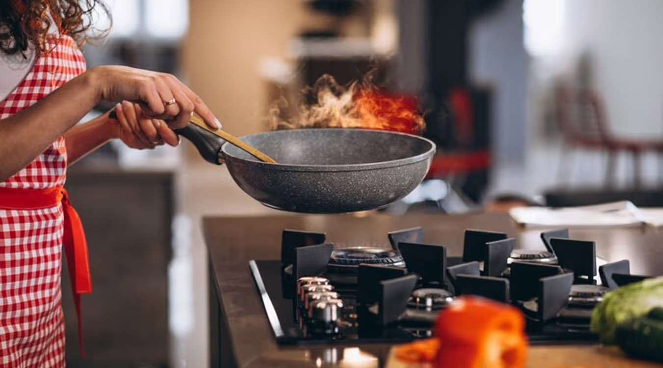 cooking2_Dhakaprokash.jpg